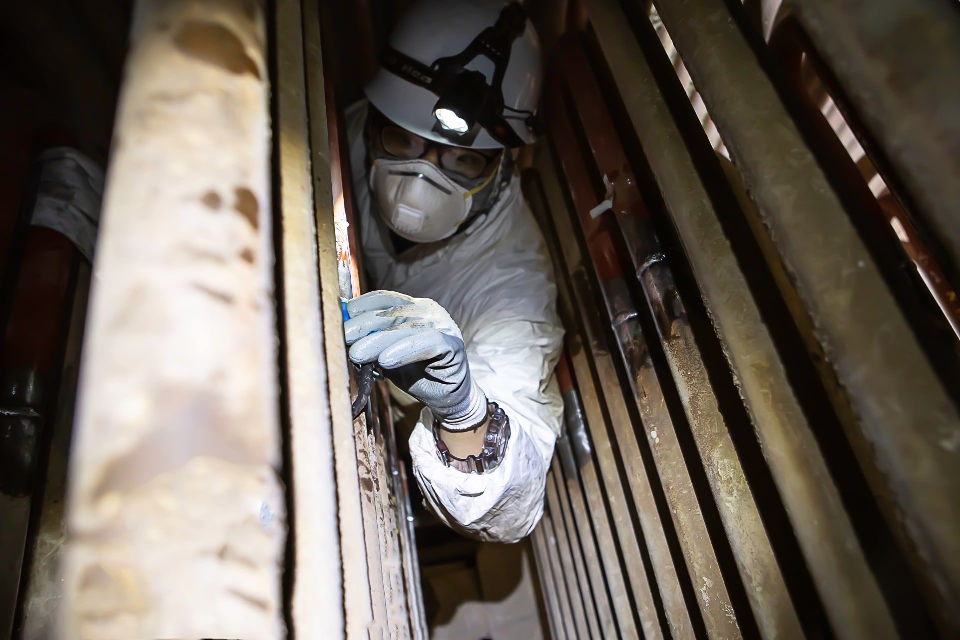 Confined Space Zugang – Risikobewertung vor Drohneneinsatz in engen Räumen