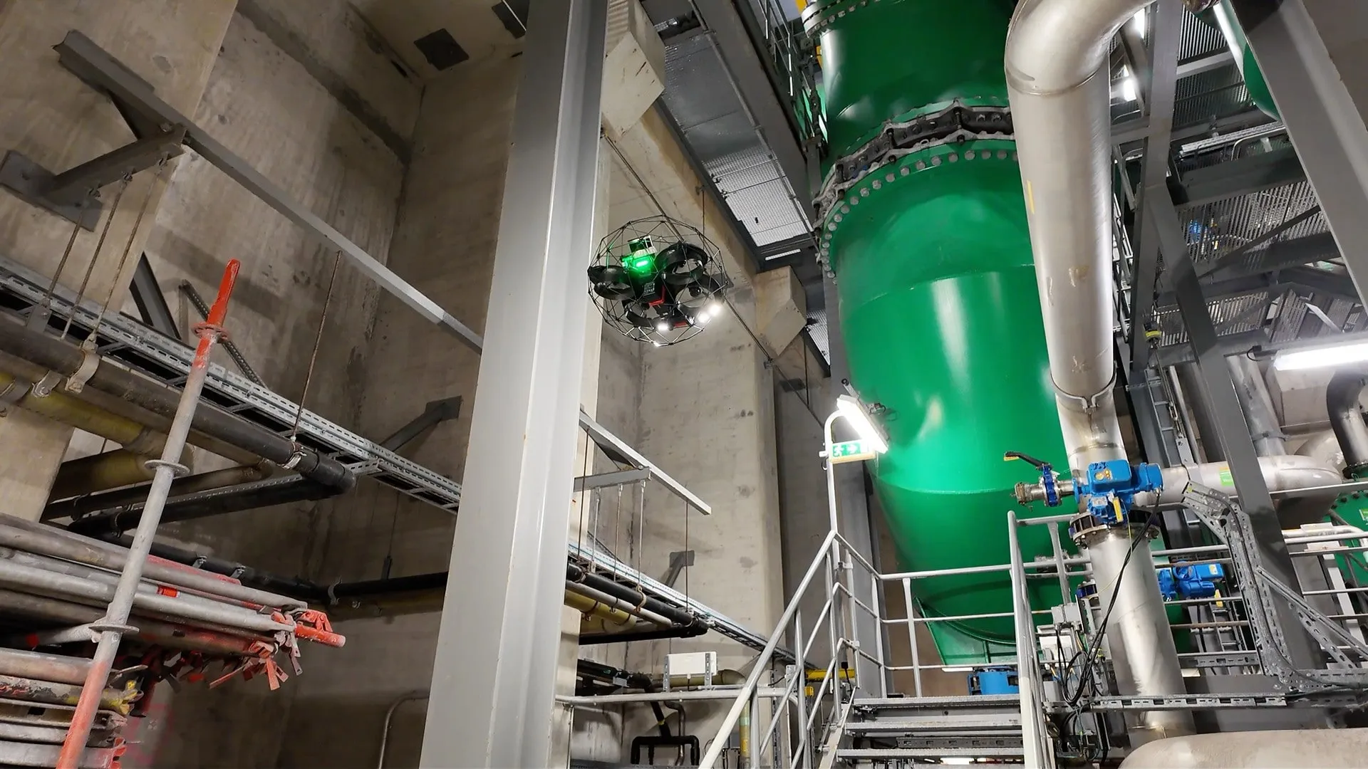 ELIOS 3 scannt Kühwasserleitung mit LiDAR