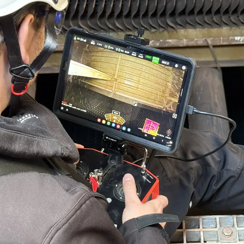 Drohne im Einsatz – Drohneninspektion Kanalisation Confined Space