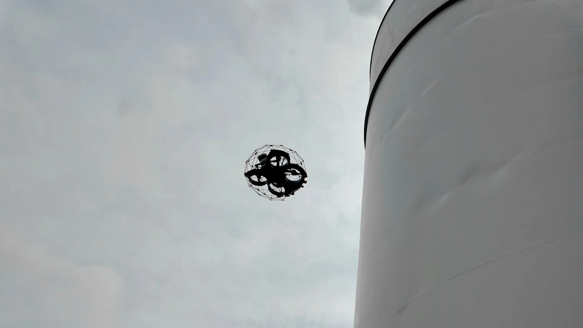 Non-destructive testing (NDT) by drone – Flyability ELIOS 3 with VT, thermography and LiDAR